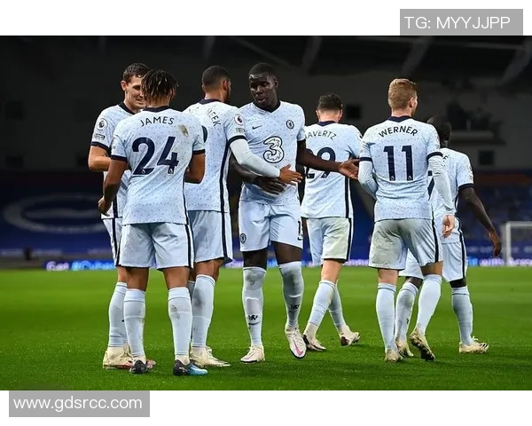 上海足球队以57分领跑精英赛积分榜展现强劲实力 上海足球队以57分领跑精英赛积分榜展现强劲实力