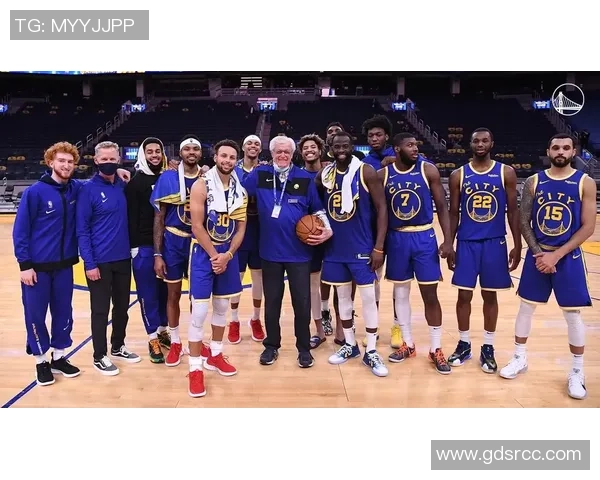 足球盛宴汇聚星光璀璨众星云集的足球明星大合照回顾