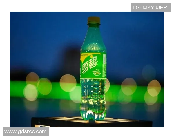 Gary与足球明星神似引发热议网友纷纷点赞两人撞脸瞬间成话题焦点