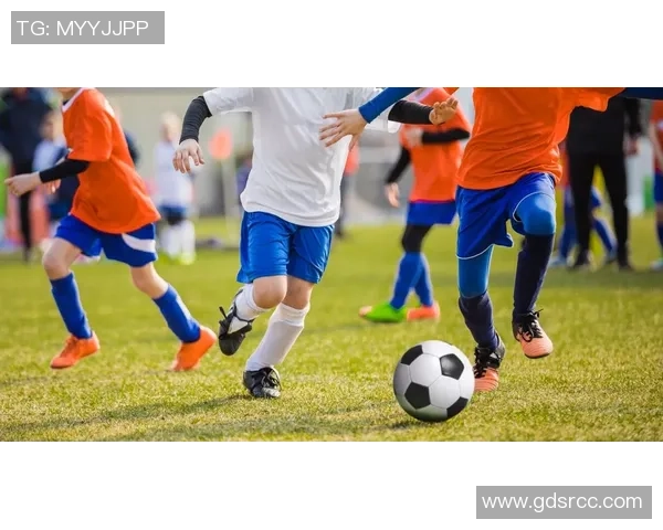 足球装备选购指南：如何选择合适的护膝提升运动安全性与舒适度