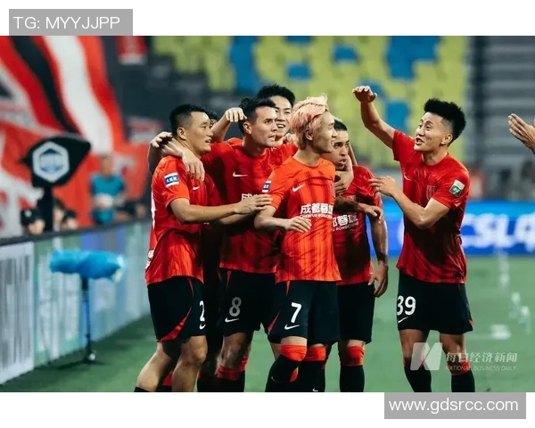 成都足球队技术争议引发热议球迷与专家各执己见探讨战术选择